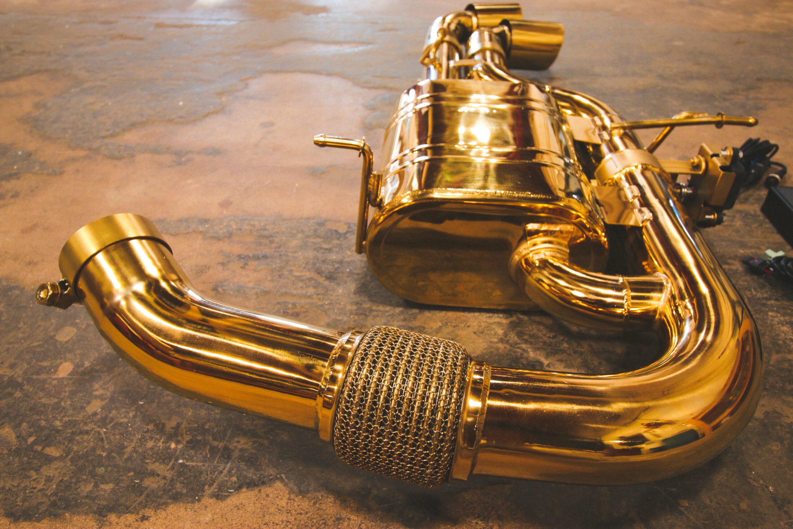 BMW i8 Valved Sport Exhaust System MartiniWorks