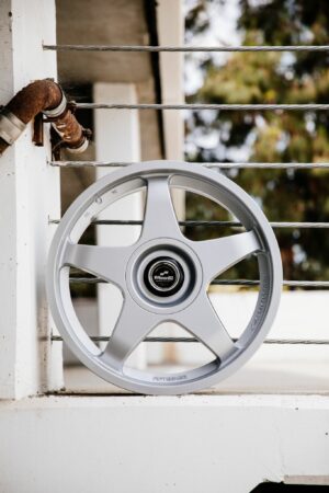 sM８58.52 Super Touring Chicane - Asphalt Black | Fifteen52 | Cast Wheels