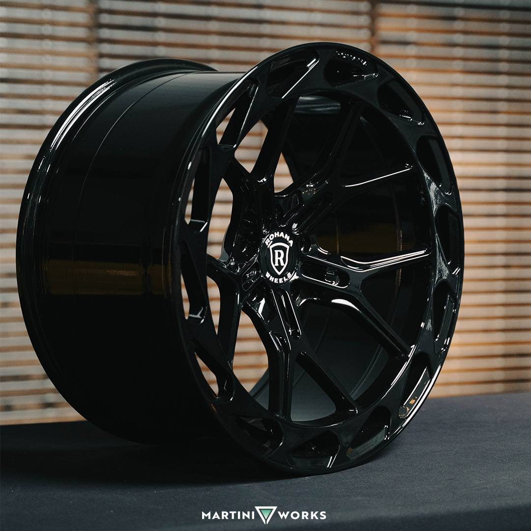 Rohana RFX19 20x9 +35 5x112 Gloss Black | MartiniWorks
