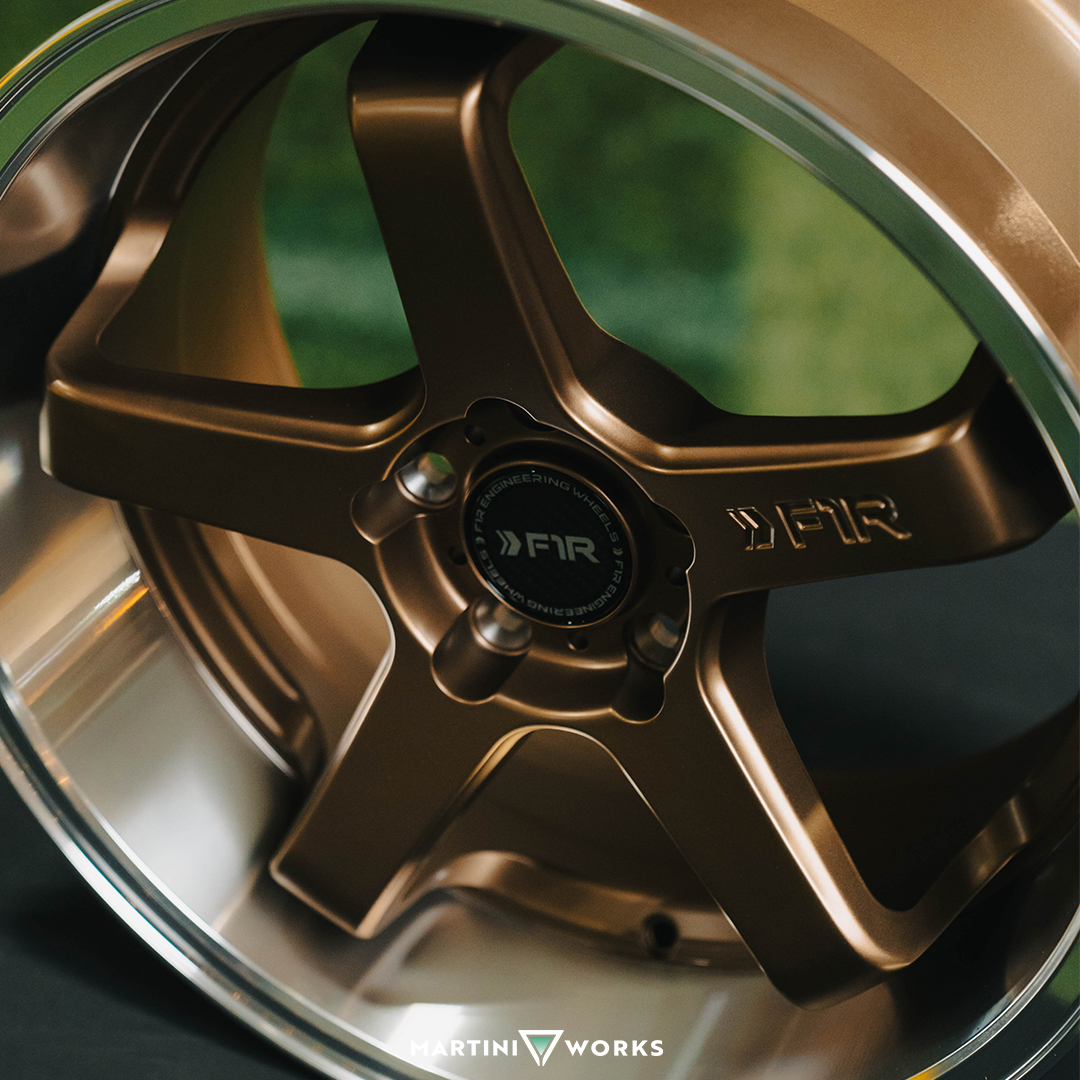 F1R FC5 18x8.5 +42 Satin Bronze/Polish Lip | MartiniWorks