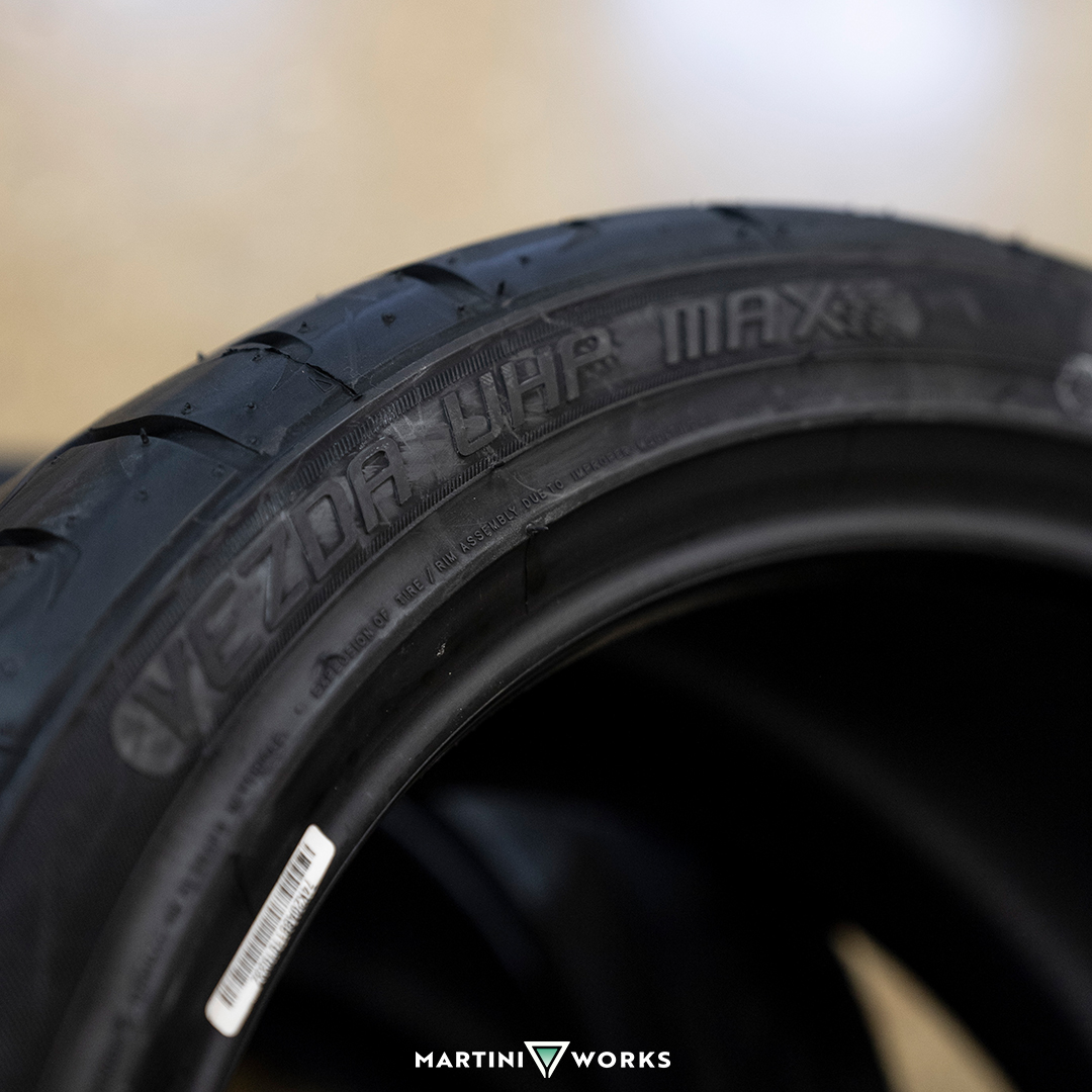 Kenda Vezda KR20A 235/45R17 - 20A021 - Performance Plus Tire
