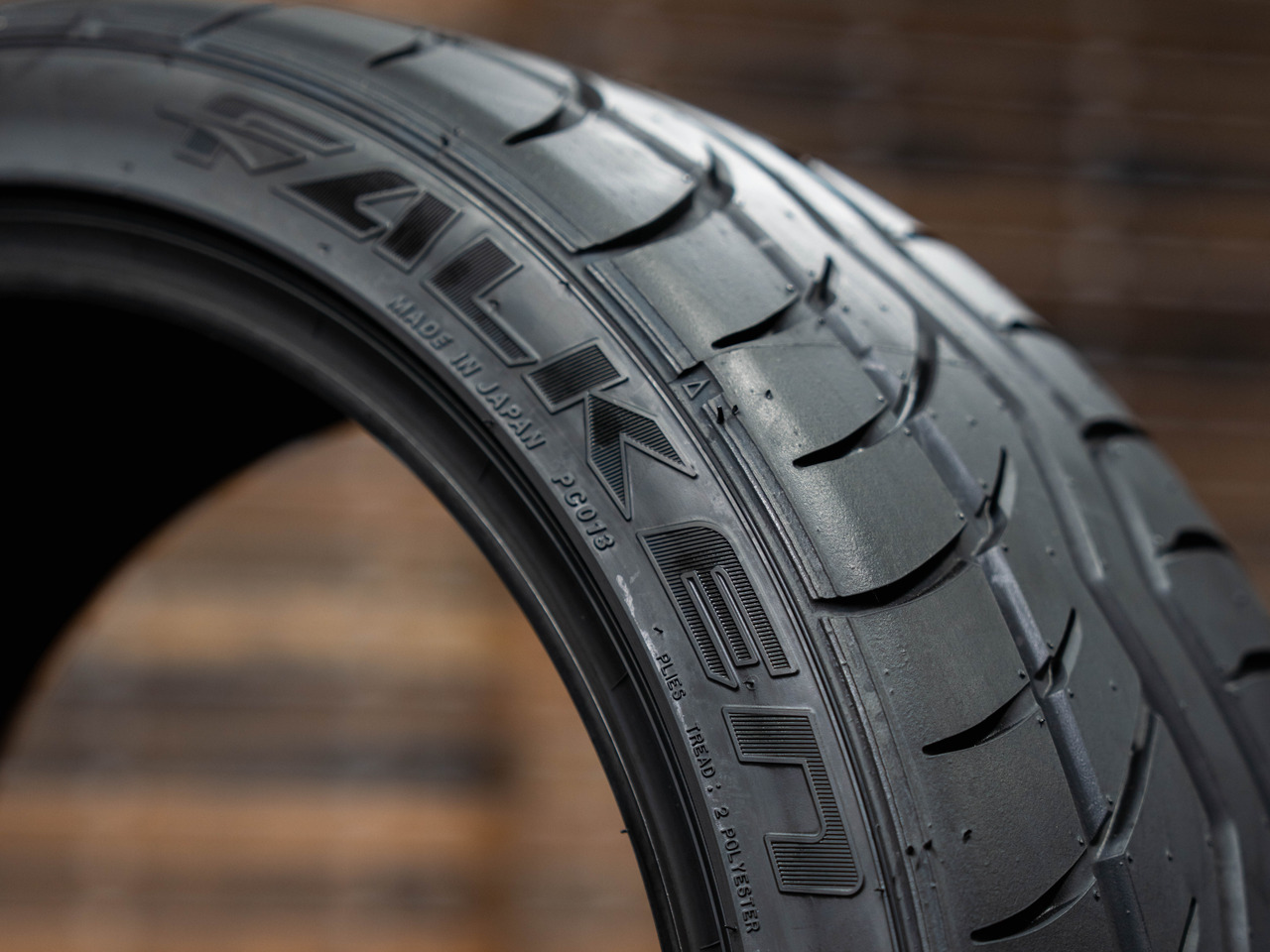 Falken Azenis RT615K+