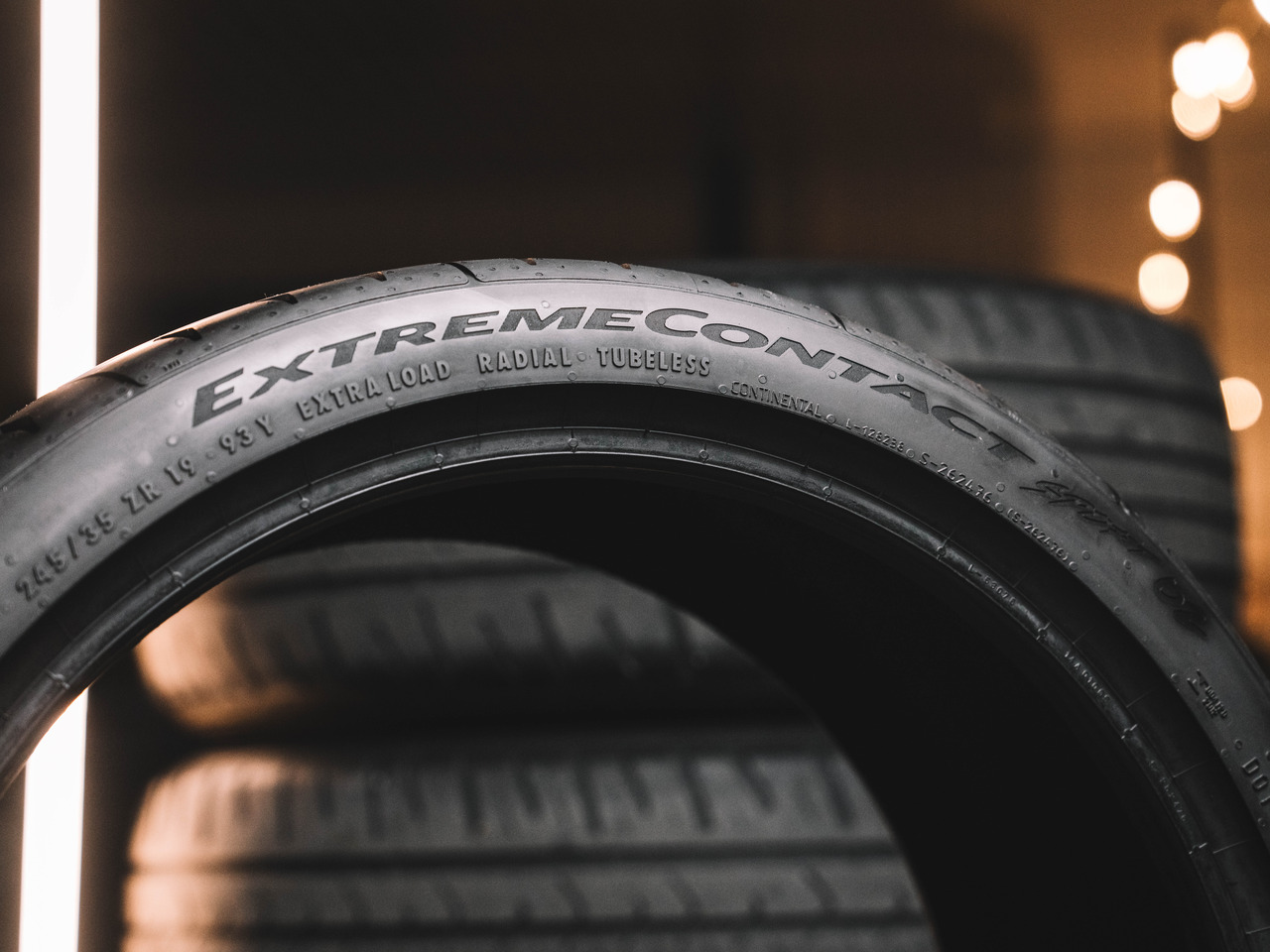 Continental ExtremeContact Sport 02