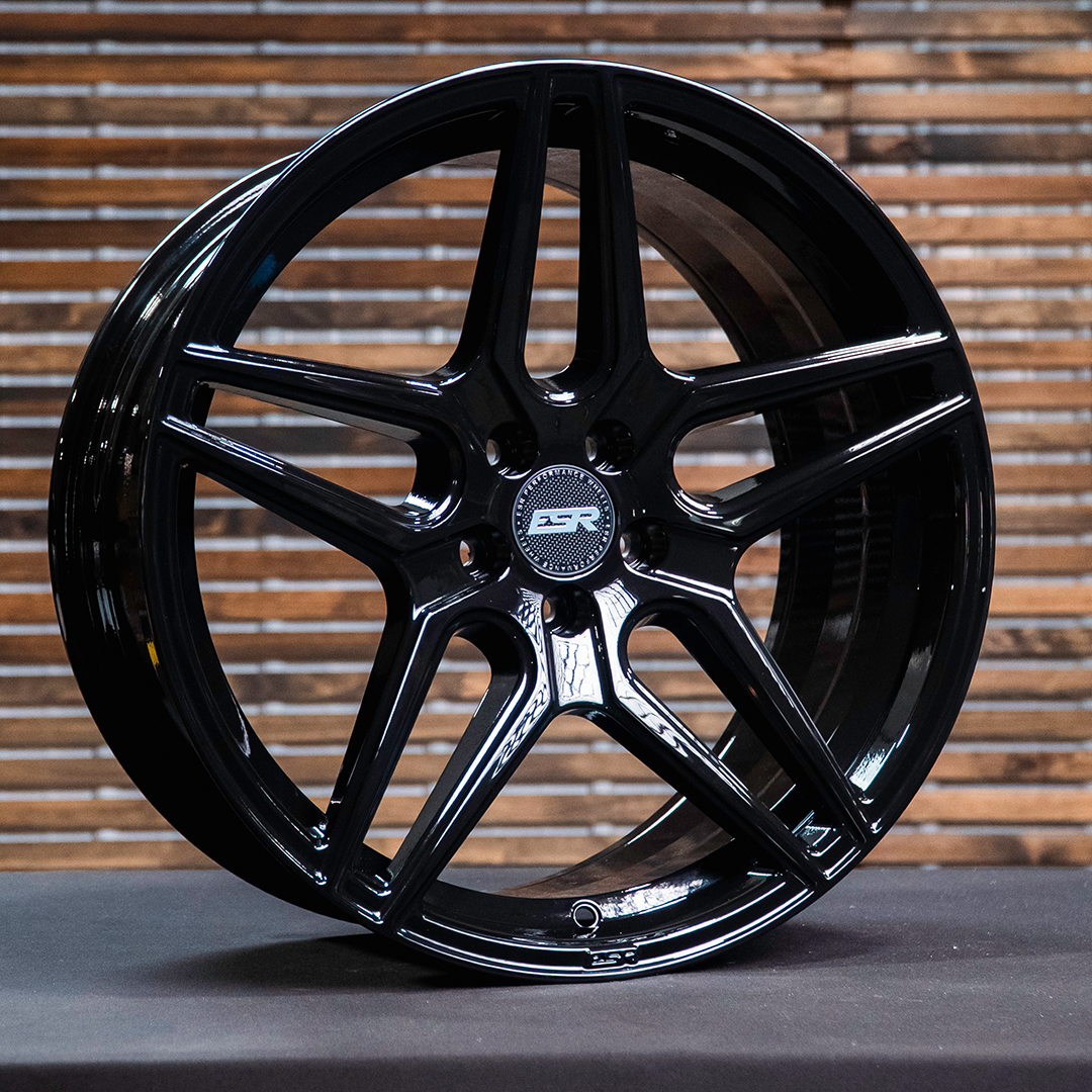 ESR RF15 Review: Clean 5-Spoke Wheels for Street Builds